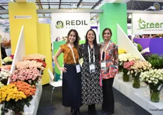 The team of Redil Roses. They grow roses and spray roses in a sustainable way on 38 ha in Nemocon in Colombia.